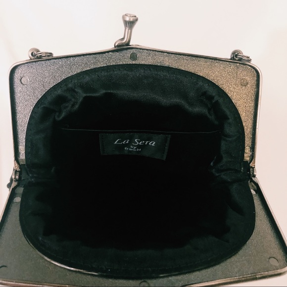 Small black satin clutch with ball clasp - Picture 4 of 5